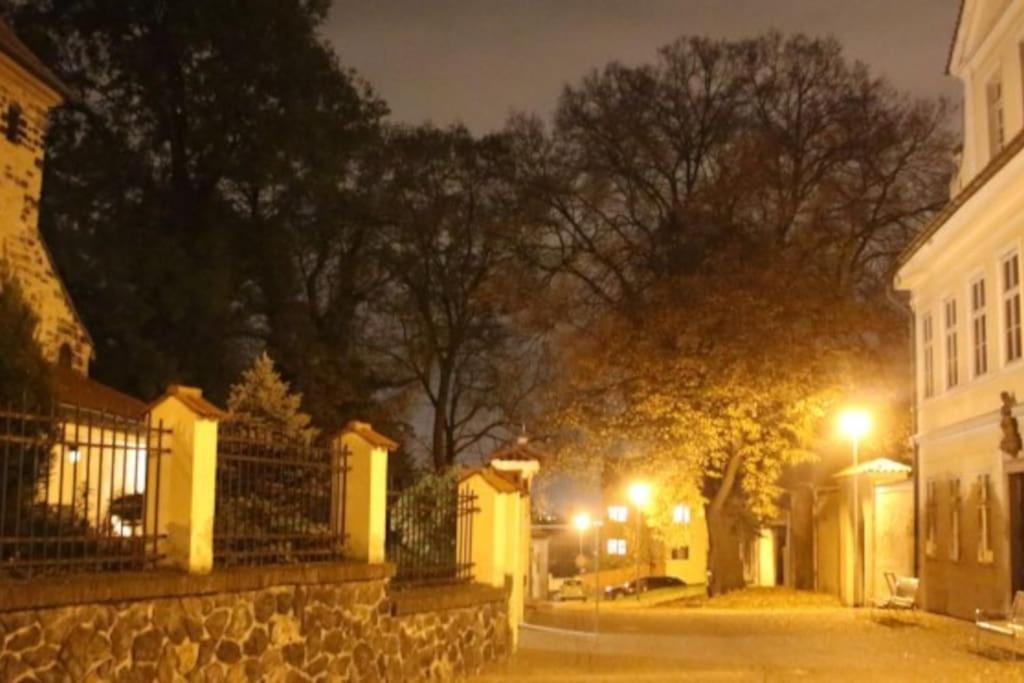 Cozy Friendly Place With Free Parking Prague Exterior photo